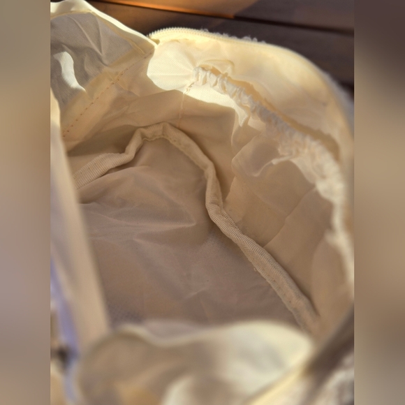 Makeup Bag - Teddy Fabric - Picture 5 of 7